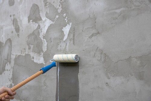 Applying Primer Before Wall Painting | UltraTech Cement