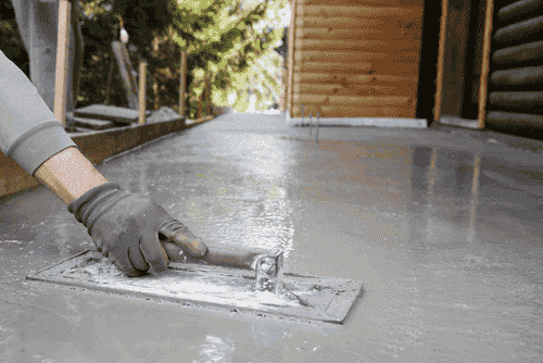 Step 3: Guide to Screeding a Floor : Level the Floor