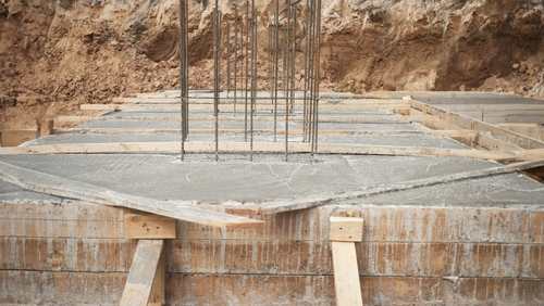 Concrete Slab Curing For Stepped Footing Foundation | UltraTech Cement