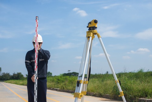 Direct levelling using a levelling instrument | UltraTech