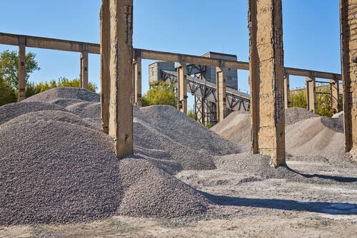 M Sand VS River Sand: Sand Warehouse