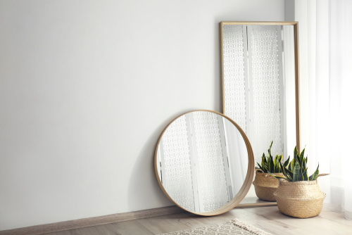 Vastu Tips for Mirrors Direction in The Living Room