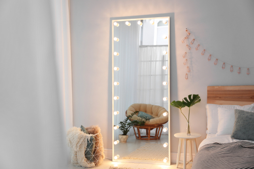 Do's and Dont's for Mirror Location as Per Vastu