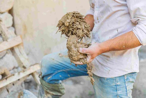 Worker Doing Mud Plastering | UltraTech Cement