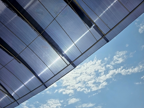 Best Uses for Polycarbonate Roofing Sheets