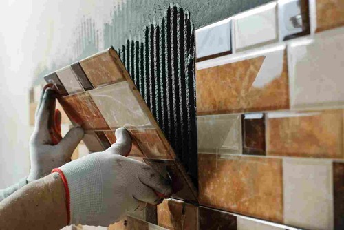 Laying the Tile on Wall | UltraTech Cement