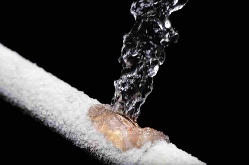 Water Pouring On Frozen Pipe | UltraTech Cement