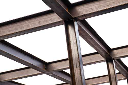 Building ke support ke liye lohe ke girders ka structure